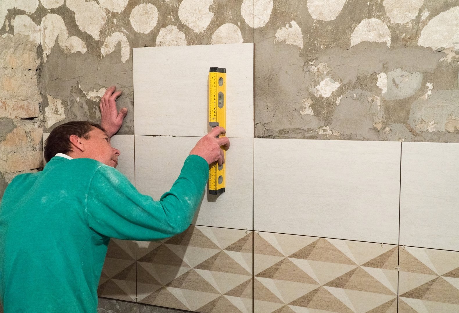 Prevent wavy acrylic wall systems with expert installation tips
