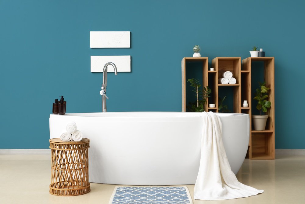 How Professional Reglazers Can Avoid Orange Peel Texture in Bathtub Coatings cover