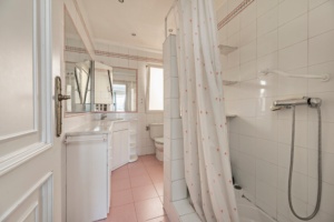 Modern bathroom design